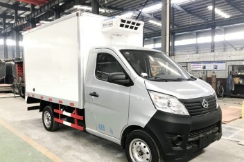 長安冷藏車(藍(lán)牌，廂長2.7米)