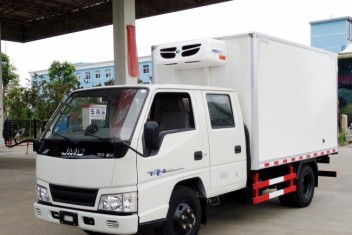 江鈴順達(dá)雙排冷藏車(藍(lán)牌，廂長3.2米)