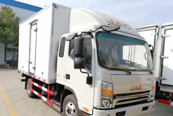 江淮帥鈴排半冷藏車(藍(lán)牌，廂長3.7米)