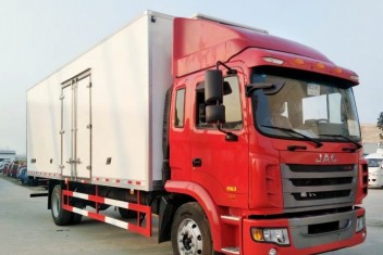 江淮格爾發(fā)冷藏車(廂長6.2，6.8，7.8米)